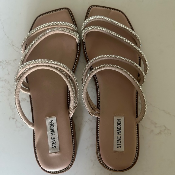 Steve Madden Cream Sandals Minimalist Design - Picture 2 of 3